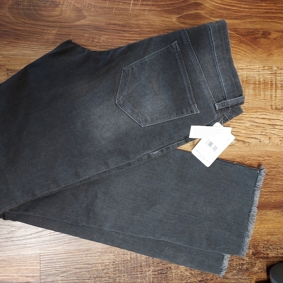 We the free NWT BLACK/ dark grey size 28 pants - Picture 3 of 7